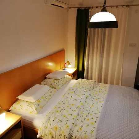 Milu - 80 M From Sea Apartment