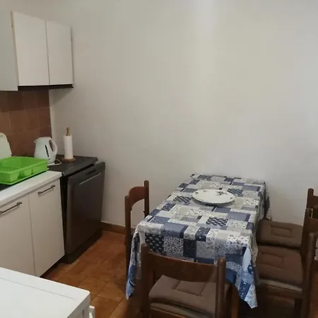Milu - 80 M From Sea Apartment