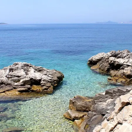 Milu - 80 M From Sea *